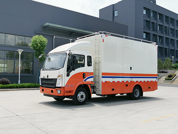 CLW5080XDYZ6重汽电源车